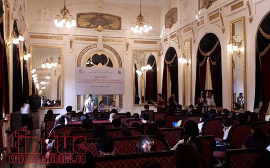 Nên mở cửa thăm quan Nhà hát Lớn các ngày trong tuần ảnh 1